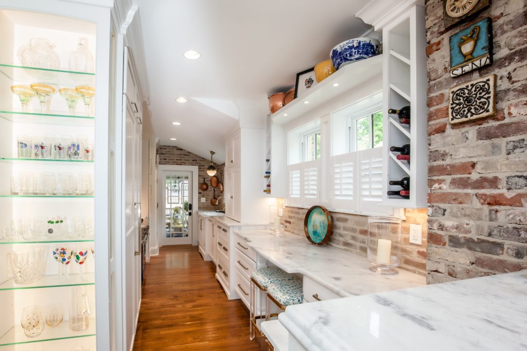 BACK CONSTRUCTION Discover Our General Remodeling Services